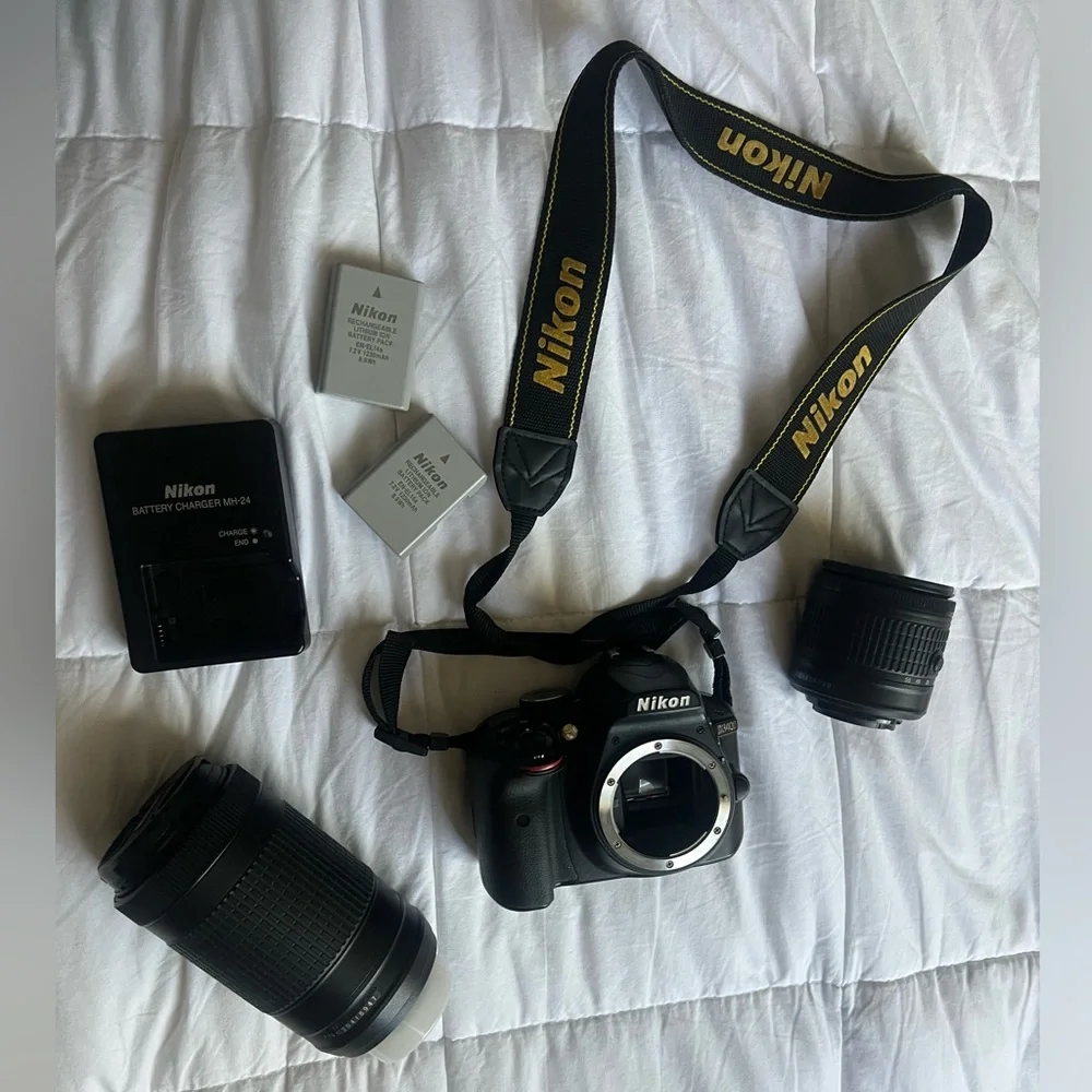 Nikon DC 3400 camera with accessories